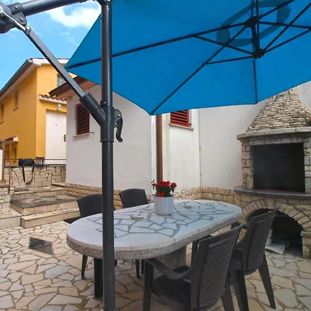 Fuer 4 Personen Ca 34 Qm In Pula, Istrien Istrische Riviera Apartment *