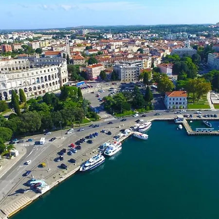 Fuer 4 Personen Ca 34 Qm In Pula, Istrien Istrische Riviera Apartment *